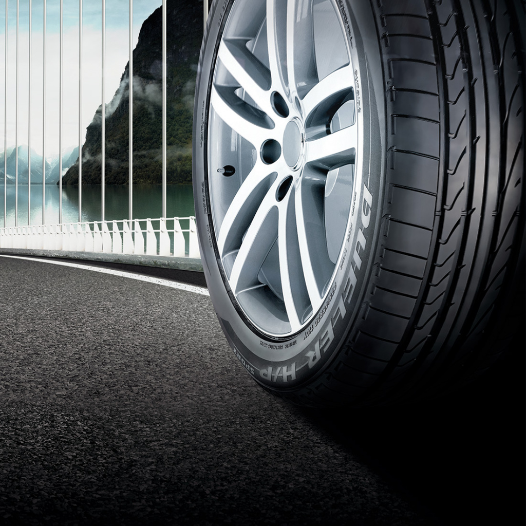 NEW_BS_S17_Dueler_HPSport_Tyre_Range-Brochure_L_LQ.jpg